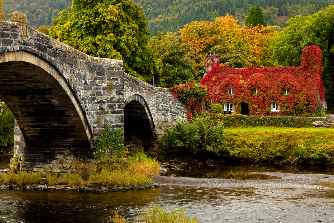 A beautiful cottage in the Welsh Valleys in Autum. Like the one depicted in the Welsh Love Spoon story